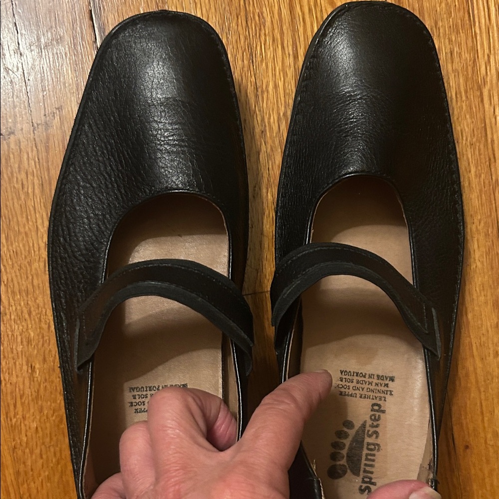 Spring Step Black Leather Womens Mary Jane Size 40/ Size 9 Shoes like NEW!!